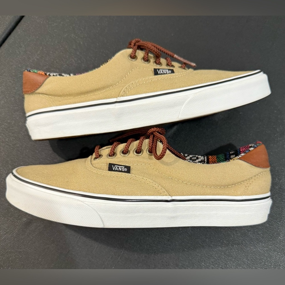 Vans Beige Canvas Low Top Sneakers with Patterned Lining Men’s Size 8